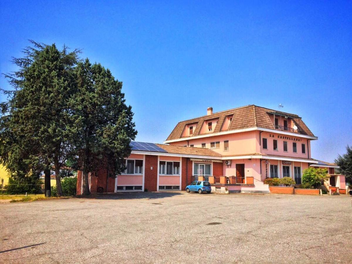 Locanda La Castellana Castello d'Agogna Exterior photo