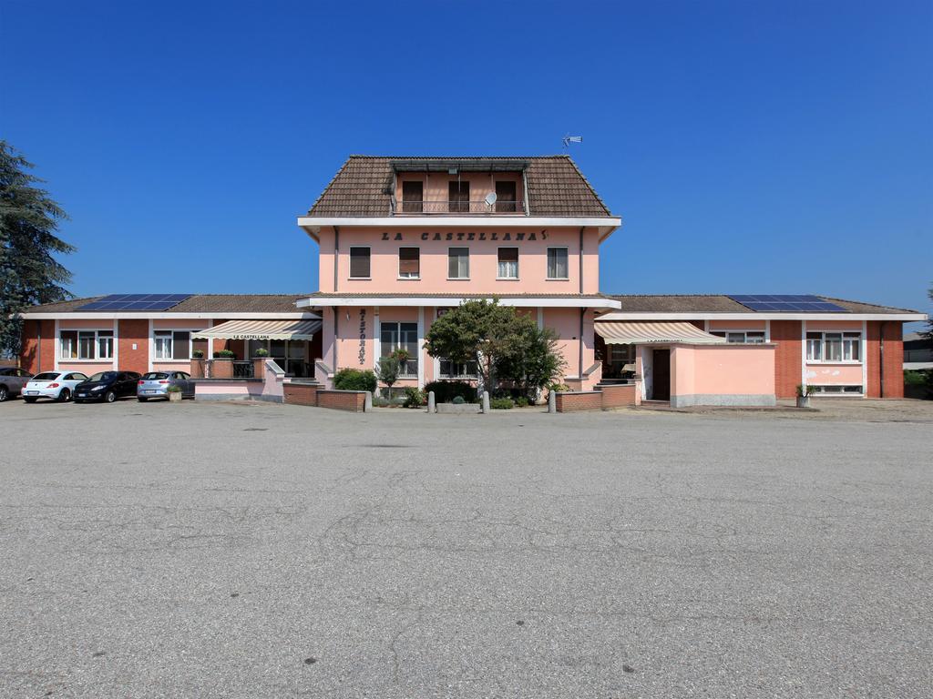 Locanda La Castellana Castello d'Agogna Exterior photo